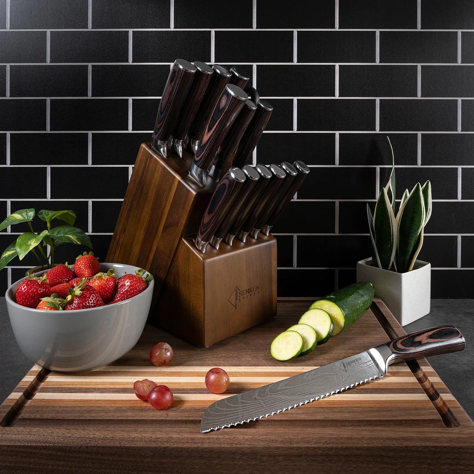 16-Piece Natural Acacia Wood Knife Block Set - Damascus Pattern Chef Knife Set, Steak Knives, Kitchen Shears - Pakka Wood Handles